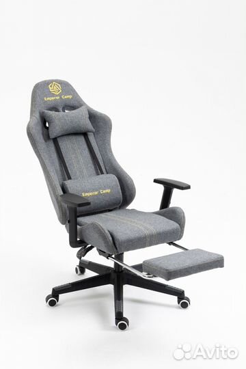 Компьютерное кресло из ткани