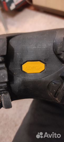 Туристические ботинки