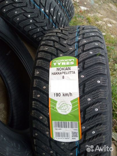Nokian Tyres Hakkapeliitta 8 205/65 R16 99R