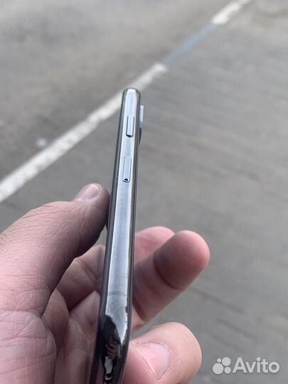 iPhone X, 64 ГБ
