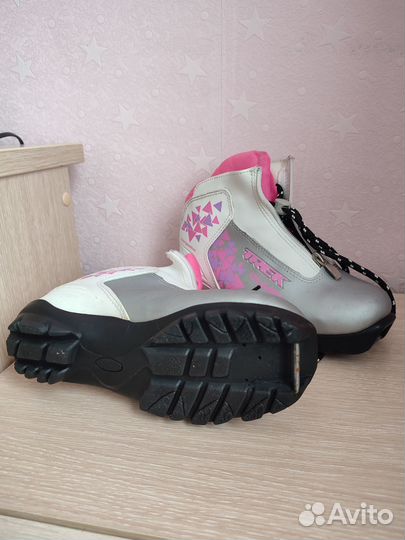 Лыжные ботинки