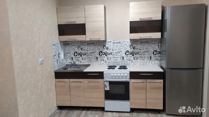 Кухонный гарнитур новый 2м