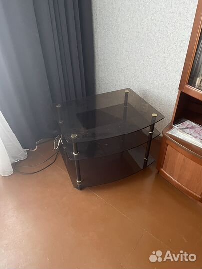 Стеклянная тумба