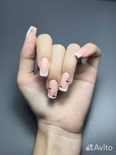 Мастер маникюра и педикюра