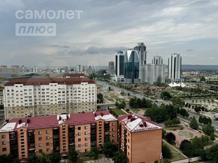 2-к. квартира, 98 м², 9/15 эт.