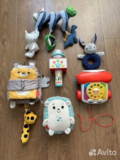 Игрушки для малыша пакетом