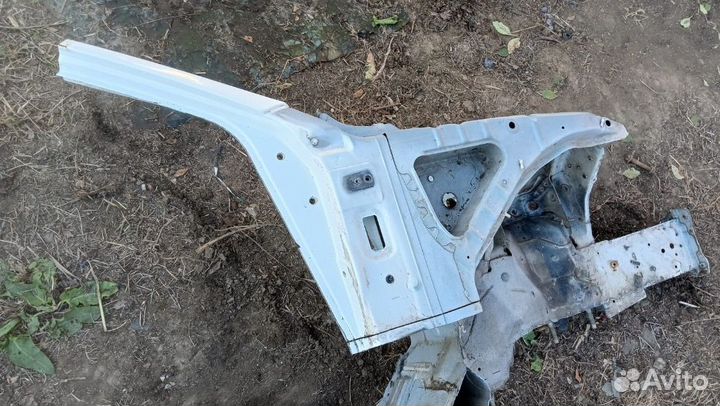 Лонжерон передний Nissan Skyline