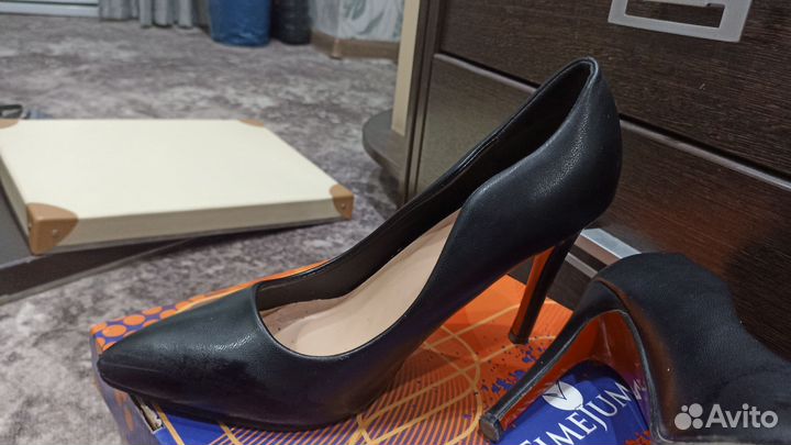 Туфли лодочки черные 37