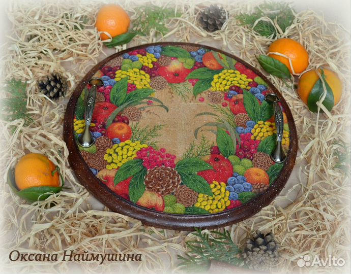 Поднос круглый деревянный. Декупаж