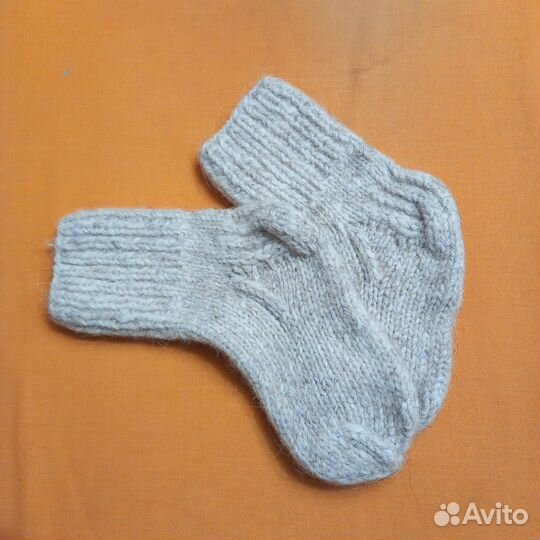 Тёплые шерстяные носки,вязаные спицами