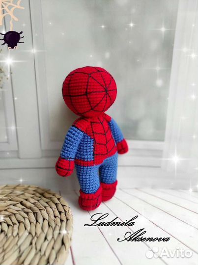 Игрушка человек -паук