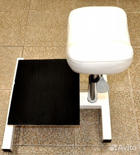 Педикюрная подставка для ног бу