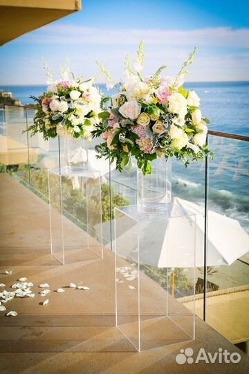 Тумбы прозрачные