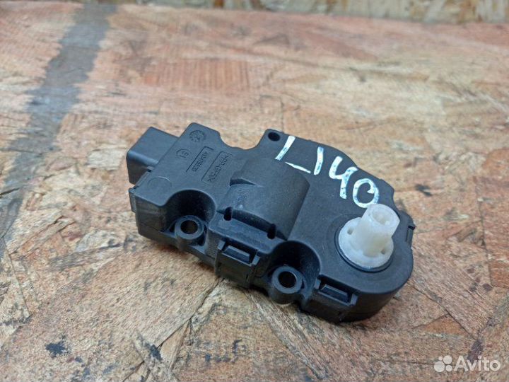 Моторчик заслонки отопителя Audi Q5 8R 3.0 CCW