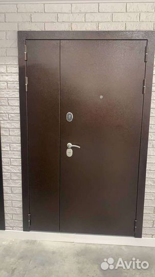 Дверь входная Двустворчатая в дом