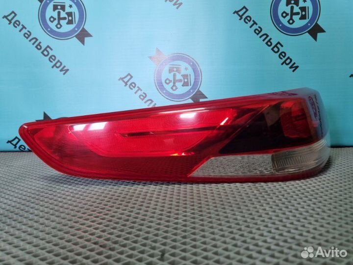 Фонарь задний наружный левый Kia Optima
