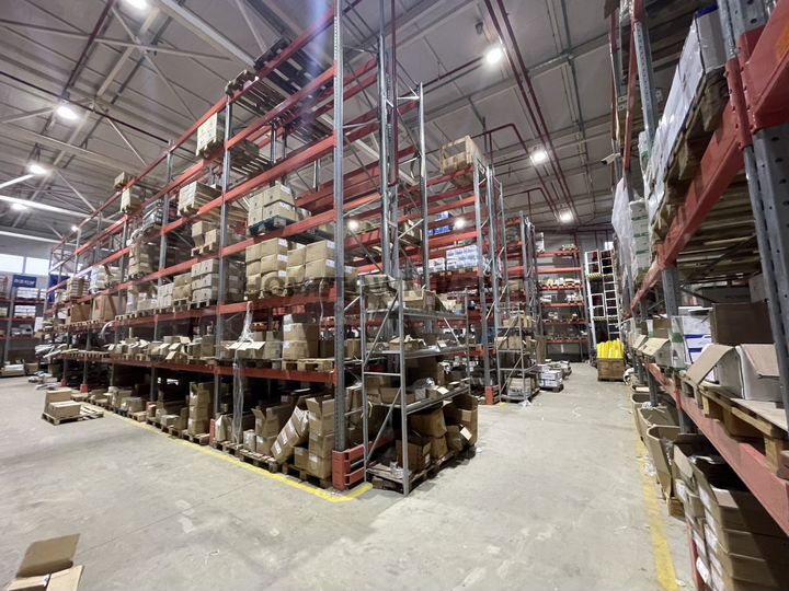 Свободного назначения, 1800 м²