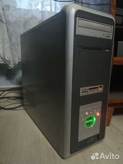 Компьютер для учебы и игр. 4 ядра, 4 гб
