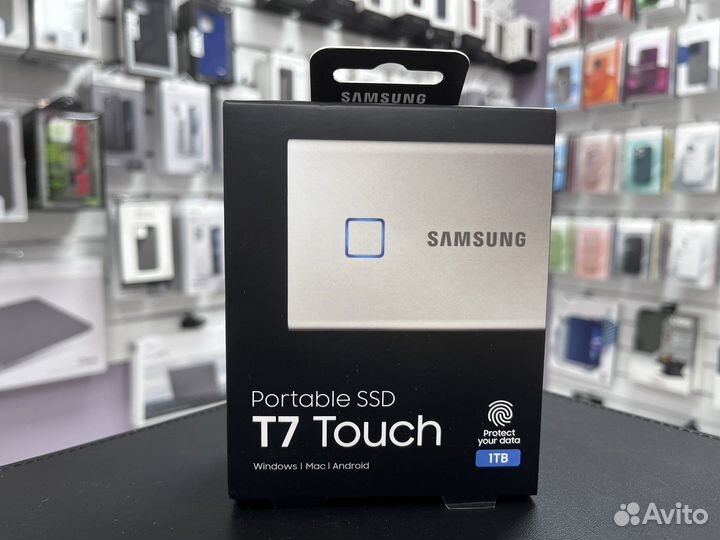Портативный SSD Samsung T7 Touch USB 3.2 1Tb новый