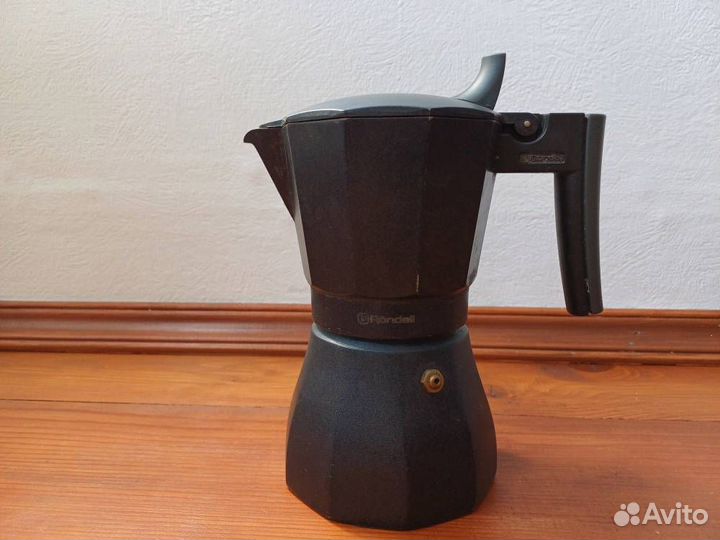 Гейзерная кофеварка rondell 350 мл