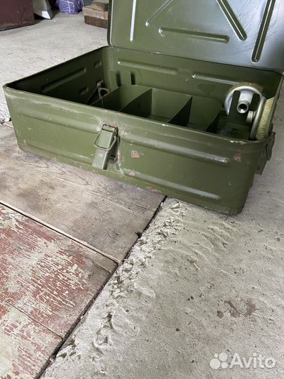 Ящик металлический с замками