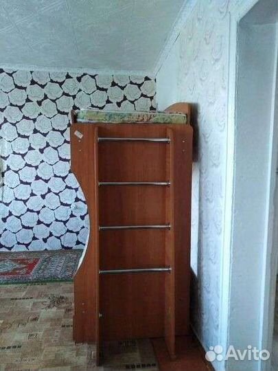 Двухъярусная кровать с матрасами