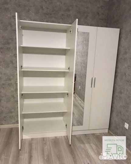 Шкаф распашной с зеркалом