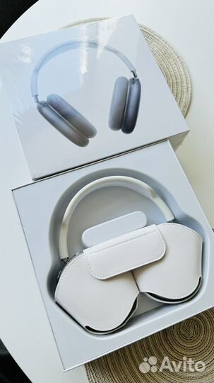 Apple airpods Max silver