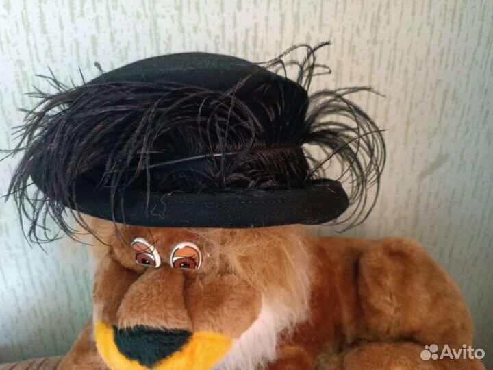 Шляпа с натуральным пером