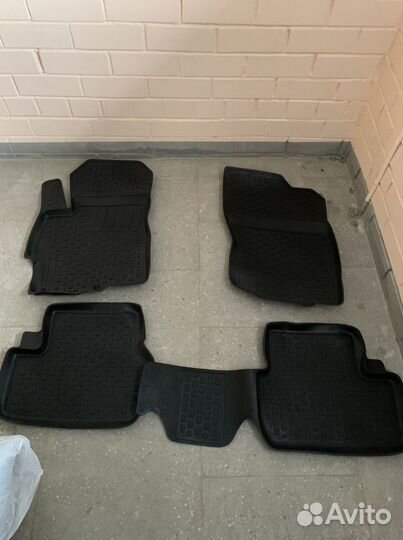 Автомобильные коврики резиновые