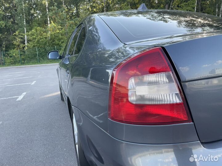 Skoda Octavia 1.4 МТ, 2011, 199 000 км