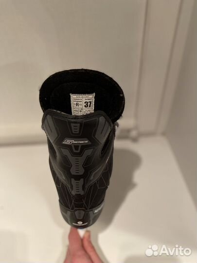 Коньки хоккейные