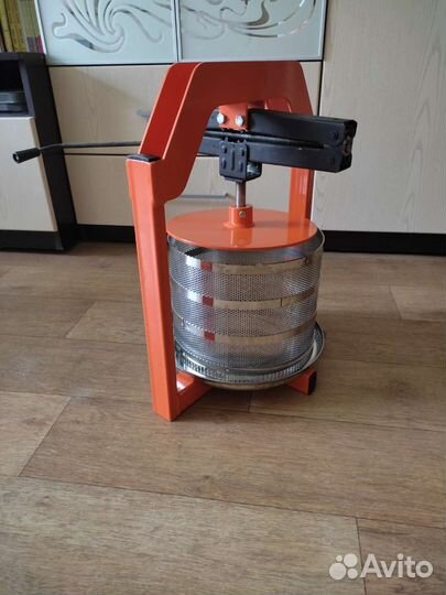 Пресс домкратный SOK 10л