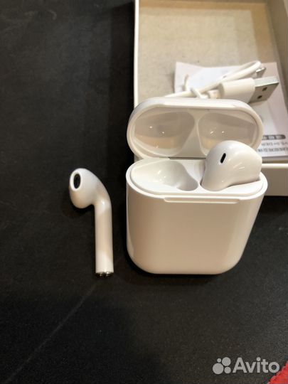 Беспроводные наушники apple