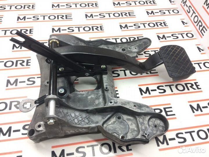 Педаль тормоза Volkswagen Touareg 7L BHK 2007