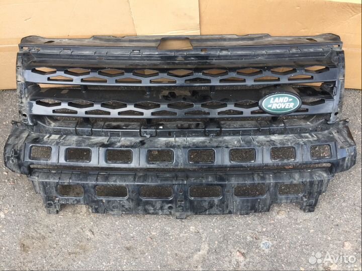 Решетка радиатора Land Rover Freelander