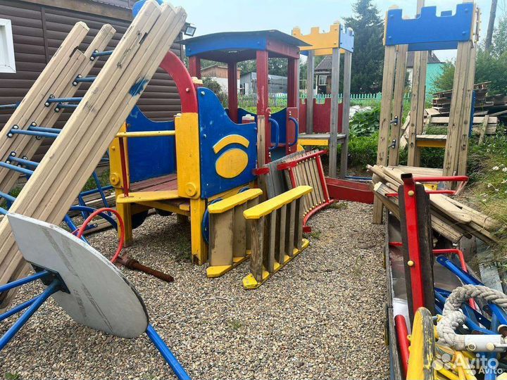 Детское игровое оборудование и площадки б/у
