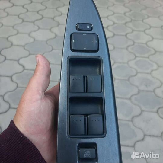 Блок управления стеклоподьемиками мазда 6 gg