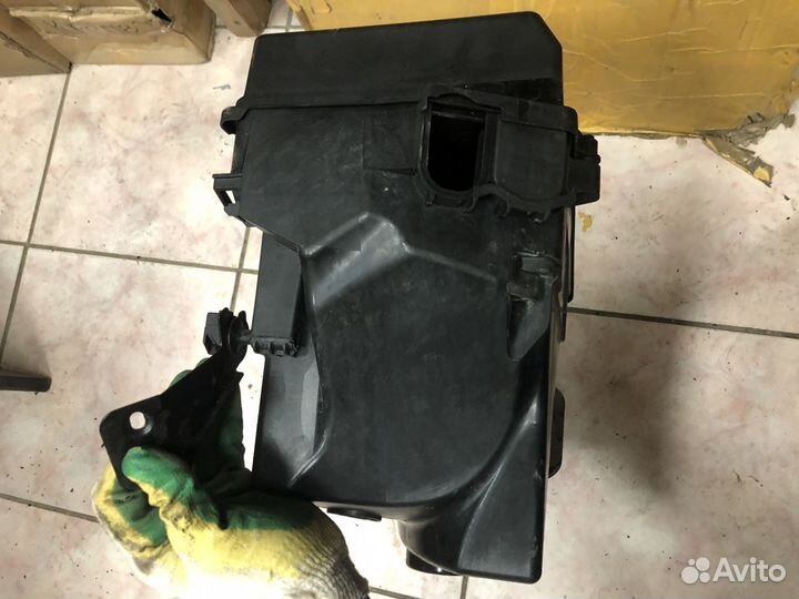 Корпус блока предохранителей Mercedes S221 W221