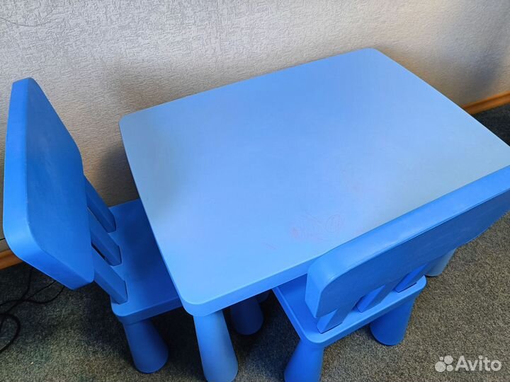 Стол и стулья из IKEA детские
