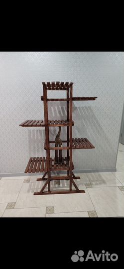 Подставка для цветов деревянная