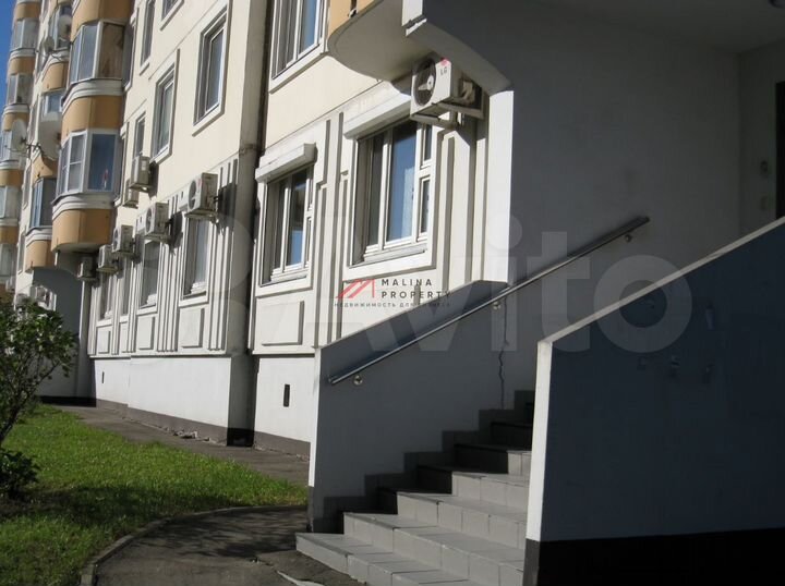 Продам торговое помещение, 234 м²