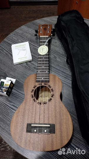 Укулеле Aiersi (красное дерево)