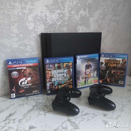 Sony PS4 500GB (4 игры)