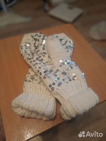 Варежки женские