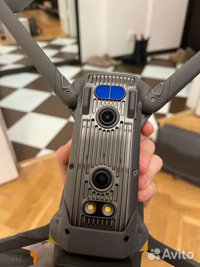 Квадрокоптер DJI Mavic 3 Pro fly more combo