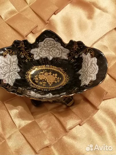 Конфетница на ножке