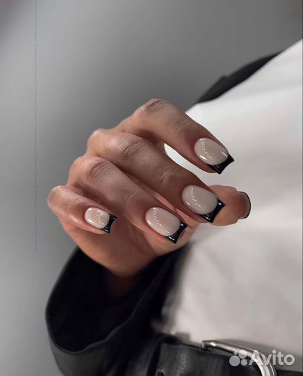 Маникюр и педикюр