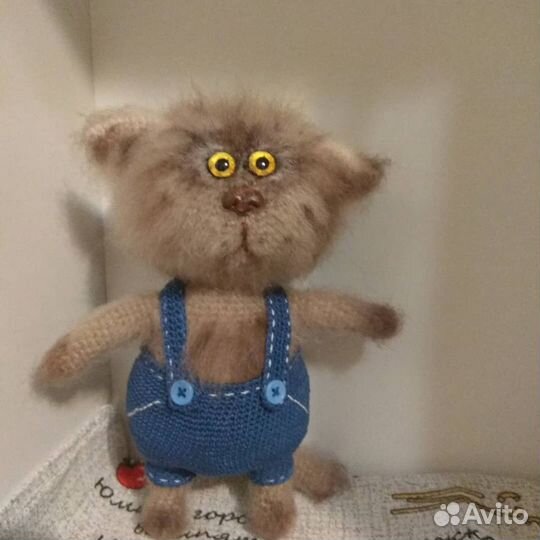 Вязаная игрушка. Кот Басик