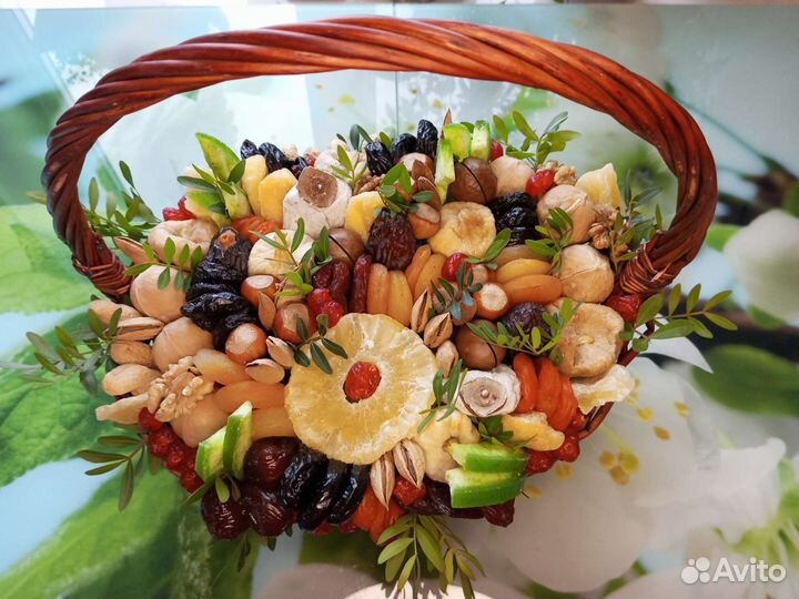 Корзина плетеная